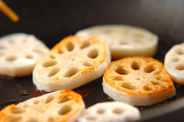 焼きレンコンのネギオイルがけの作り方の手順4