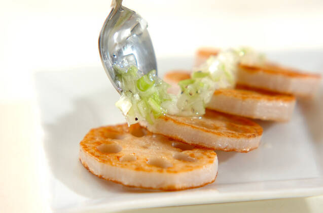 焼きレンコンのネギオイルがけの作り方の手順5