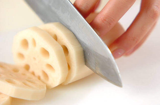 焼きレンコンのネギオイルがけの作り方の手順1