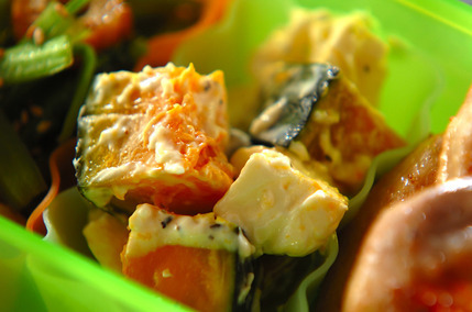 カボチャとクリームチーズのサラダ