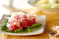 マグロのゴマ油和え