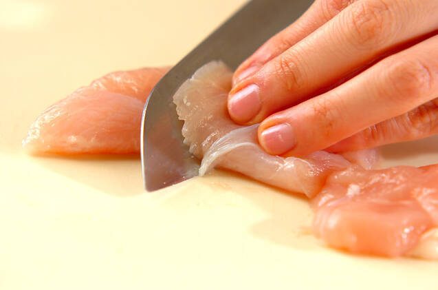 鶏ささみのふんわりチーズピカタ ヘルシー食材で満足感と節約にもの作り方の手順1