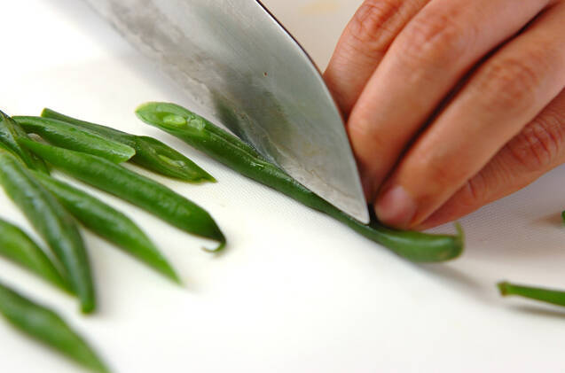 サヤインゲンのゴマ和えの作り方の手順1