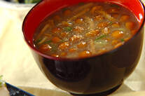 山椒がアクセント ナメコのみそ汁