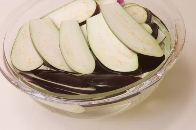 ナスとひき肉のムサカの作り方の手順1