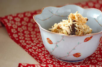 切干し大根のゴマ酢和え