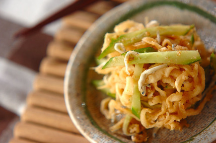 切干し大根とジャコのゴマ酢和え