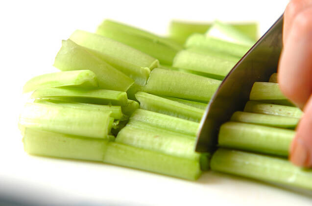 青菜のからし和えの作り方の手順1