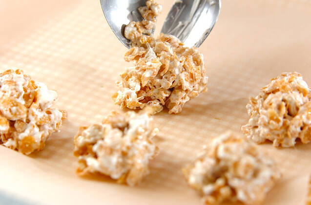 マシュマロのサクサクボールの作り方の手順4