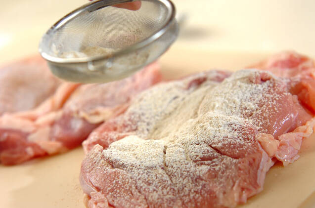 カレートマトチキンソテーの作り方の手順1