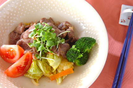 豚肉のショウガ炒め蒸し