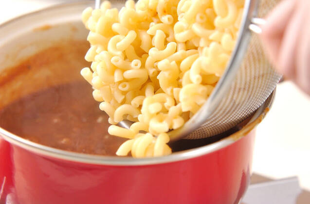 マカロニ入りオムレツの作り方の手順4