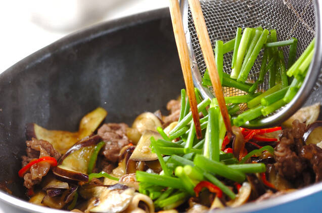 ナスと牛肉のゴマ炒めの作り方の手順8