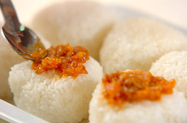 もろみみそにぎりの作り方の手順3