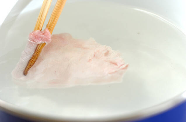 塩麹豚しゃぶのオニオンサラダの作り方の手順2