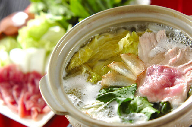 2種類のタレでいただく常夜鍋