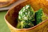 ブロッコリーのゴマみそ和え