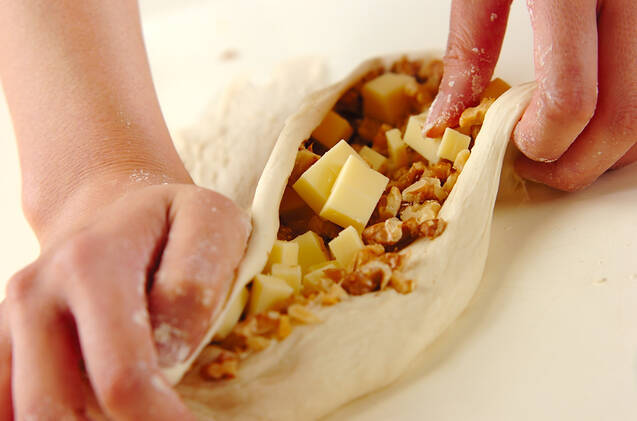 クルミとチーズのフォカッチャの作り方の手順7