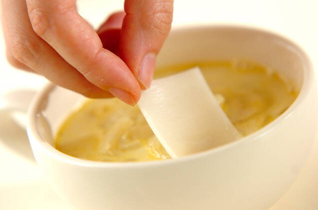 餅入りカレースープの作り方の手順4