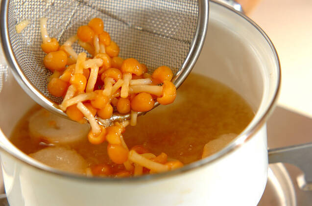 ナメコのみそ汁の作り方の手順4