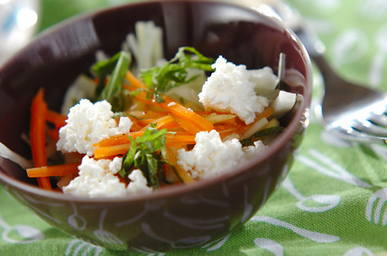 大根とチーズのサラダ