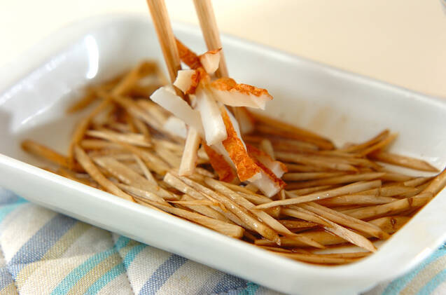 ゴボウとちくわのきんぴらの作り方の手順4