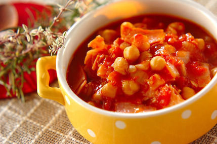 ヒヨコ豆とベーコンのトマト煮