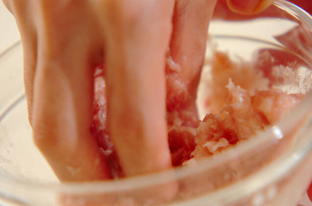 ふんわり卵の鶏団子スープの作り方の手順1