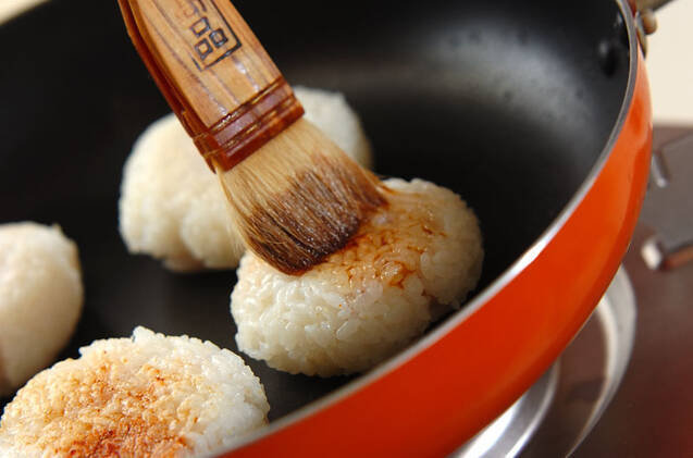 めんたいチーズ焼きおにぎりの作り方の手順2