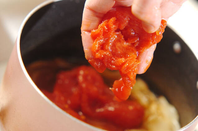 トマト煮込みハンバーグの作り方の手順7