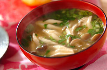 シメジのショウガ風味みそ汁
