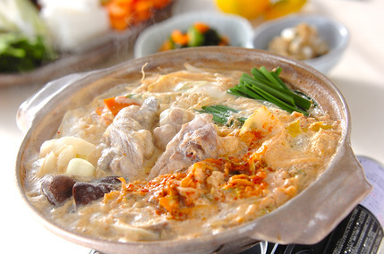 鶏肉のキムチ豆乳仕立て