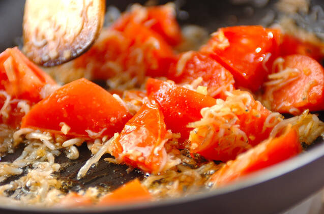トマトとジャコのパスタの作り方の手順2