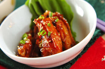 あとひくおいしさ!手羽中の甘辛煮