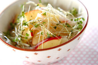 大根とリンゴのサラダ