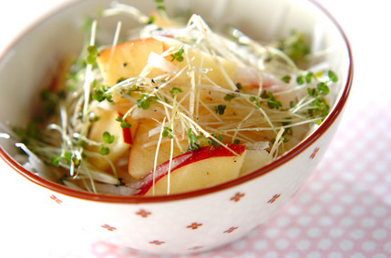 大根とリンゴのサラダ