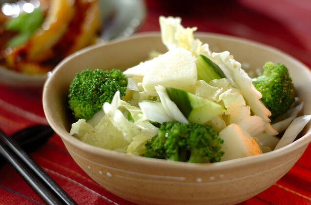 リンゴと白菜のサラダ