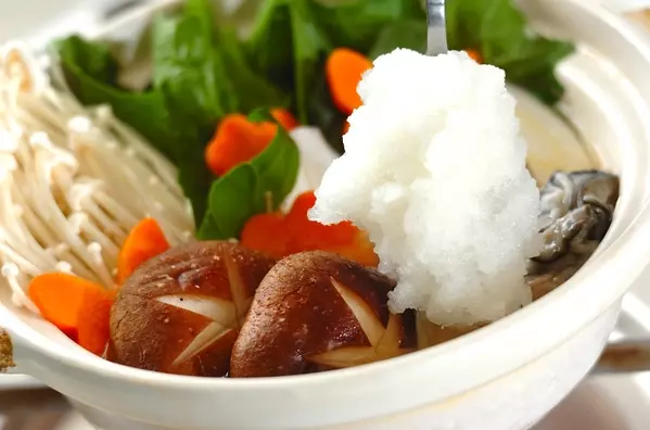 カキのみぞれ鍋の作り方2