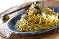 15分で完成！簡単ペペロンチーノ 大葉とシラスで