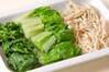 青菜とエノキのお浸しの作り方の手順1