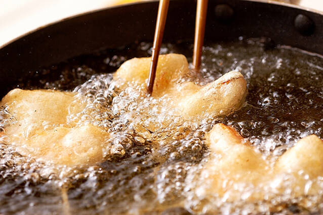 エビとリンゴのフリッターの作り方の手順4