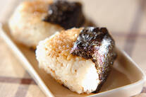 照り焼き味の焼きおにぎり