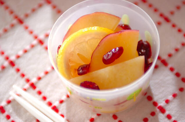 サツマイモとクランベリーのレモン煮