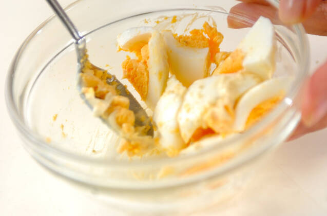 ゆで卵のユズマヨ風味の作り方の手順2