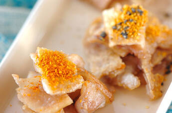 鶏皮のパリパリ焼き