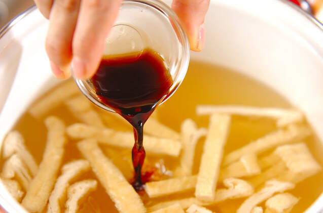 もずくと油揚げのお吸い物の作り方の手順3