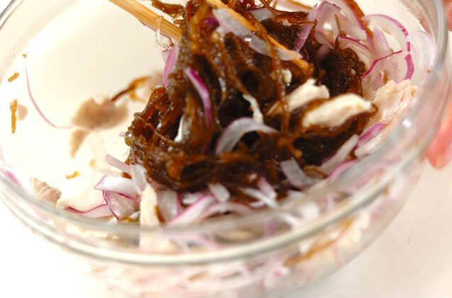 紫玉ネギのもずく和えの作り方の手順3