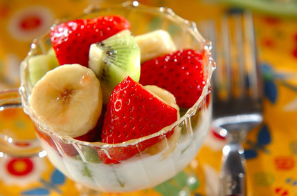 ビタミンたっぷりフルーツヨーグルト