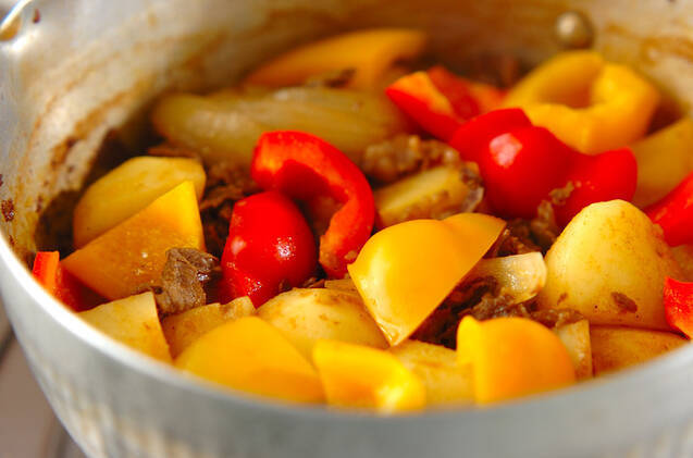 カレー肉ジャガの作り方の手順8