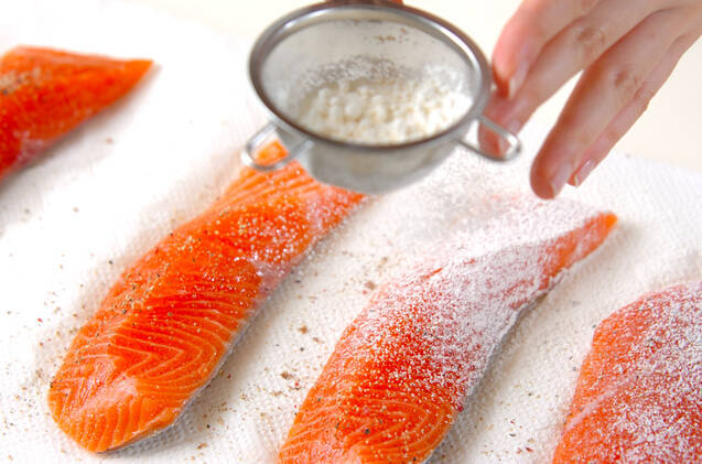 オレンジソースでさっぱり！魚のムニエルの作り方の手順1